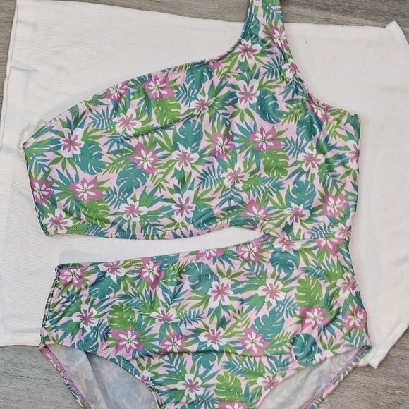 Sol Swim - Picture 7 of 7